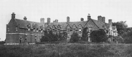 St Paul's College, Burgh Le Marsh, Lincolnshire, England. First decade of 20th century.


The college was opened in 1866 and later became a theological college training missionaries for work oversees. St Paul's closed in 1936 with the building used for housing troops during WWII. After the war it became a girls' boarding school, and in the 1950s a school for boys. The building was demolished in 1969.
