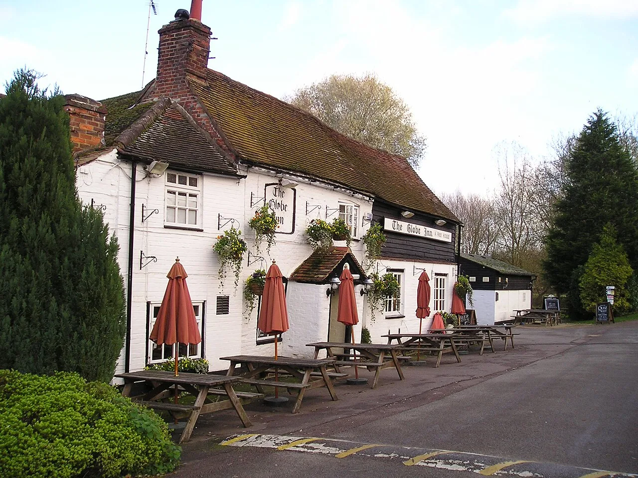 The Globe Inn Pub, Linslade 

This is a photo of listed building number 1321406.